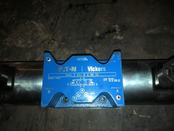 Гидрораспределитель 4WE10 Eaton Vickers схема Е  (ВЕ10.44)